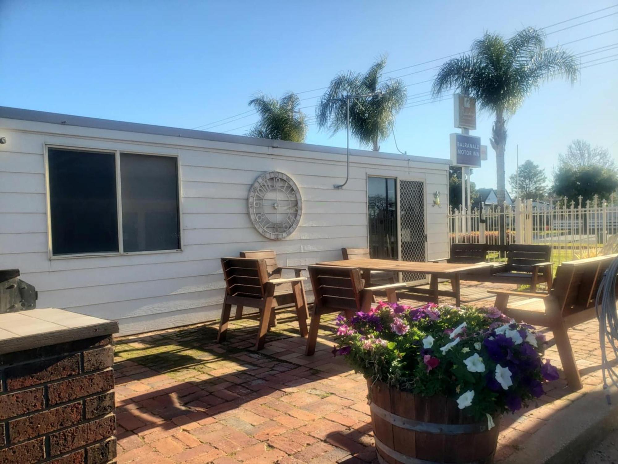 Balranald Motor Inn Dış mekan fotoğraf